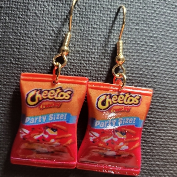 BAG of Cheetos Earings - Picture 1 of 1